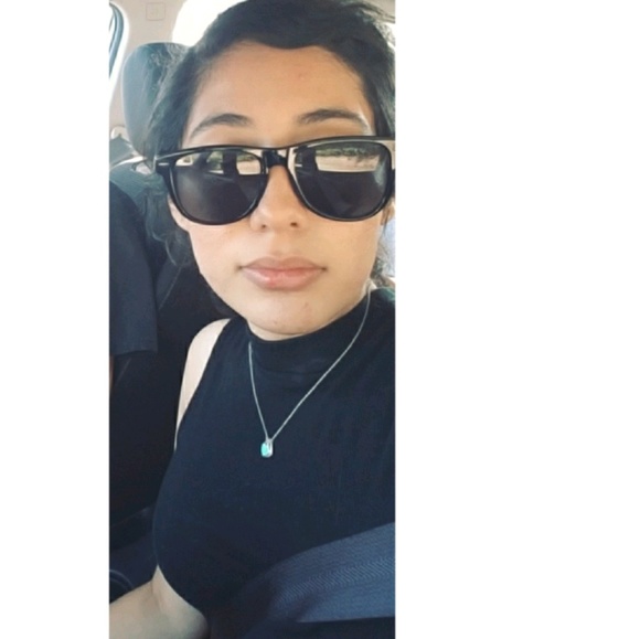 Meet your Posher, Audrey - Picture 2 of 2